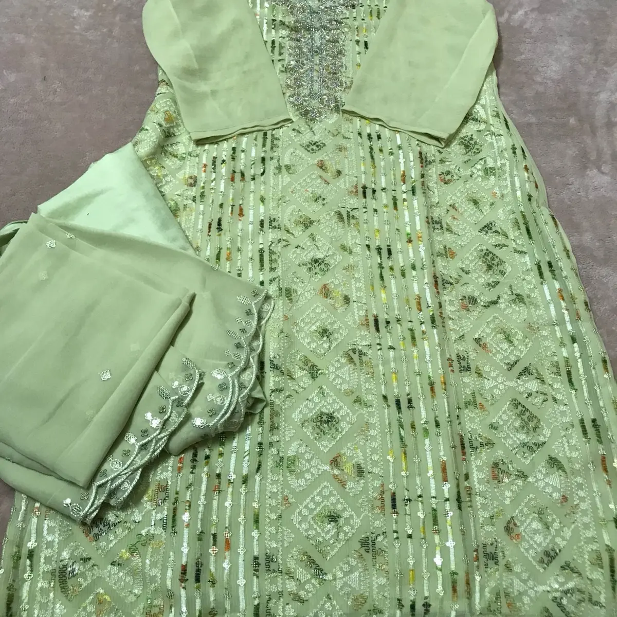 Indian Pakistani Traditional Dress - Elegant Design with Unique Patterns and Versatile Fit