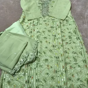 Indian Pakistani Traditional Dress - Elegant Design with Unique Patterns and Versatile Fit