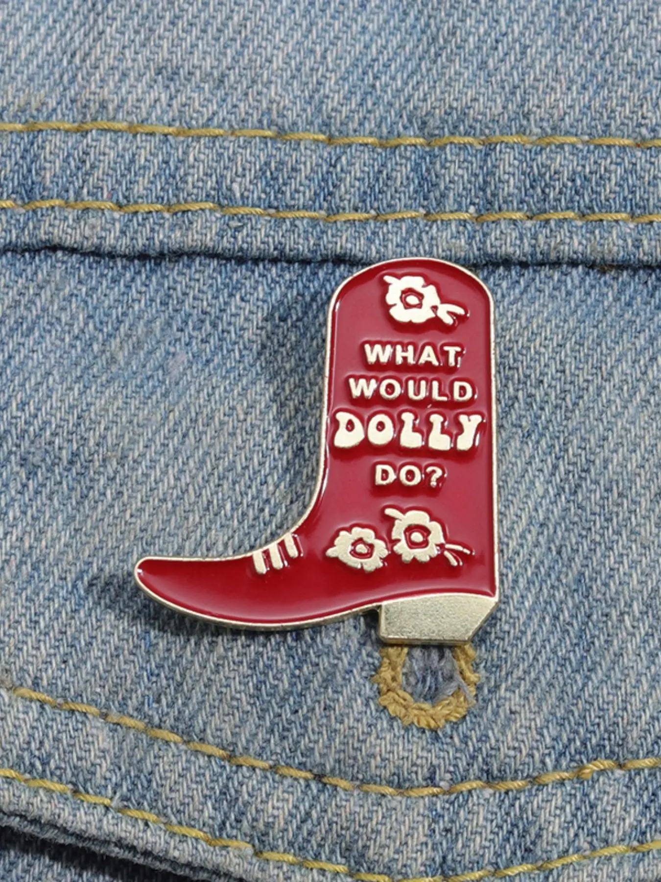 Summer Fashionable Red Boot Design Brooch Pin, Durable Metal Pins, What Would Dolly Do Letter Brooch, Unisex Clothing Charm Accessories, Funny Pins for Birthday Gifts, Jewelry, Flower Brooch Pin, Alloy Brooch Pin