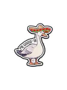 Adorable Straw Hat Duck Enamel Pin, Simple Cartoon Zinc Alloy Design, Backpack Decoration, Elegant Women's Birthday Gift