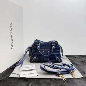 Pre-owned Balenciaga Leather Shoulder Bags 8.66'' R2279 Shoulder Bag C12027793470 0611 T2 Ella