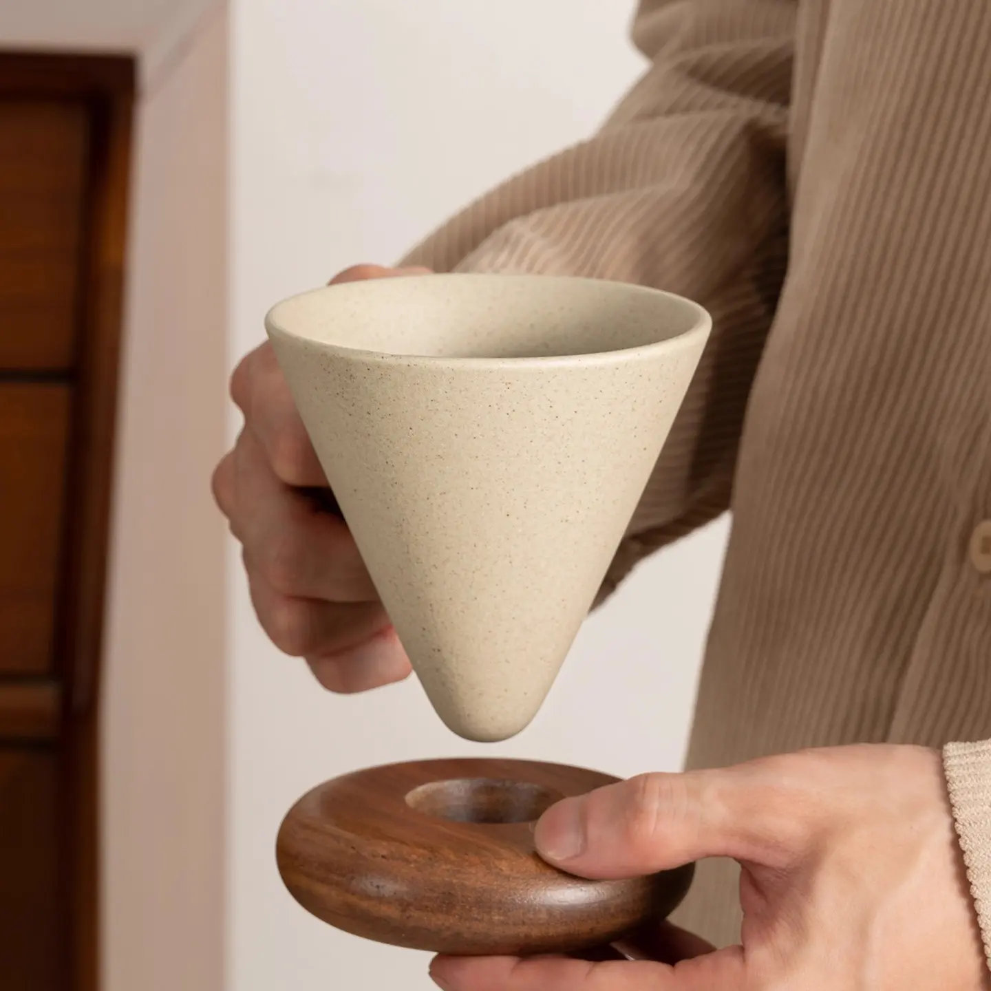 Vintage Ceramic Coffee Mug with Solid Wood Handle, Cozy Aesthetic Cup for  Home Caf, 250ml - TikTok Shop