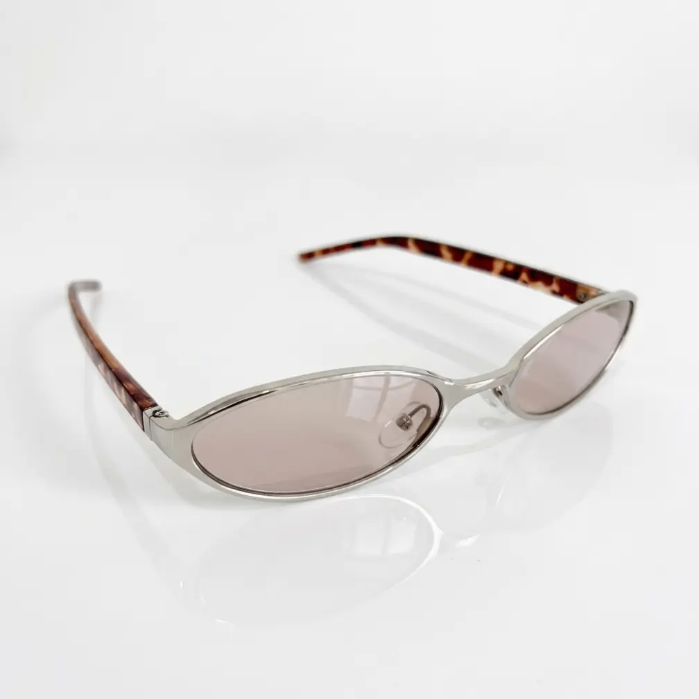 Vintage Tiny Narrow Oval Sunglasses Elegant Oval Sunglasses with Tortoiseshell Arms and Pink Lenses for Women Thin Sliver Metal Frame
