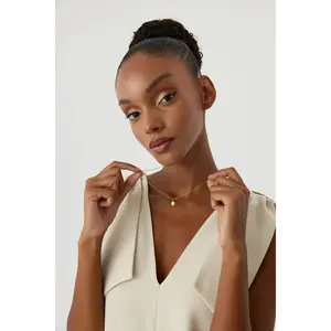 Gold Leaf Necklace – Minimalist 18K Gold-Plated Sterling Silver Pendant