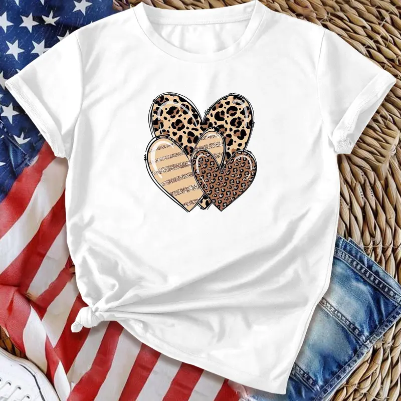 Women's Leopard Heart Print Round Neck Tee, Casual Short Sleeve Crew Neck T-shirt, Ladies Summer Clothes for Daily Wear