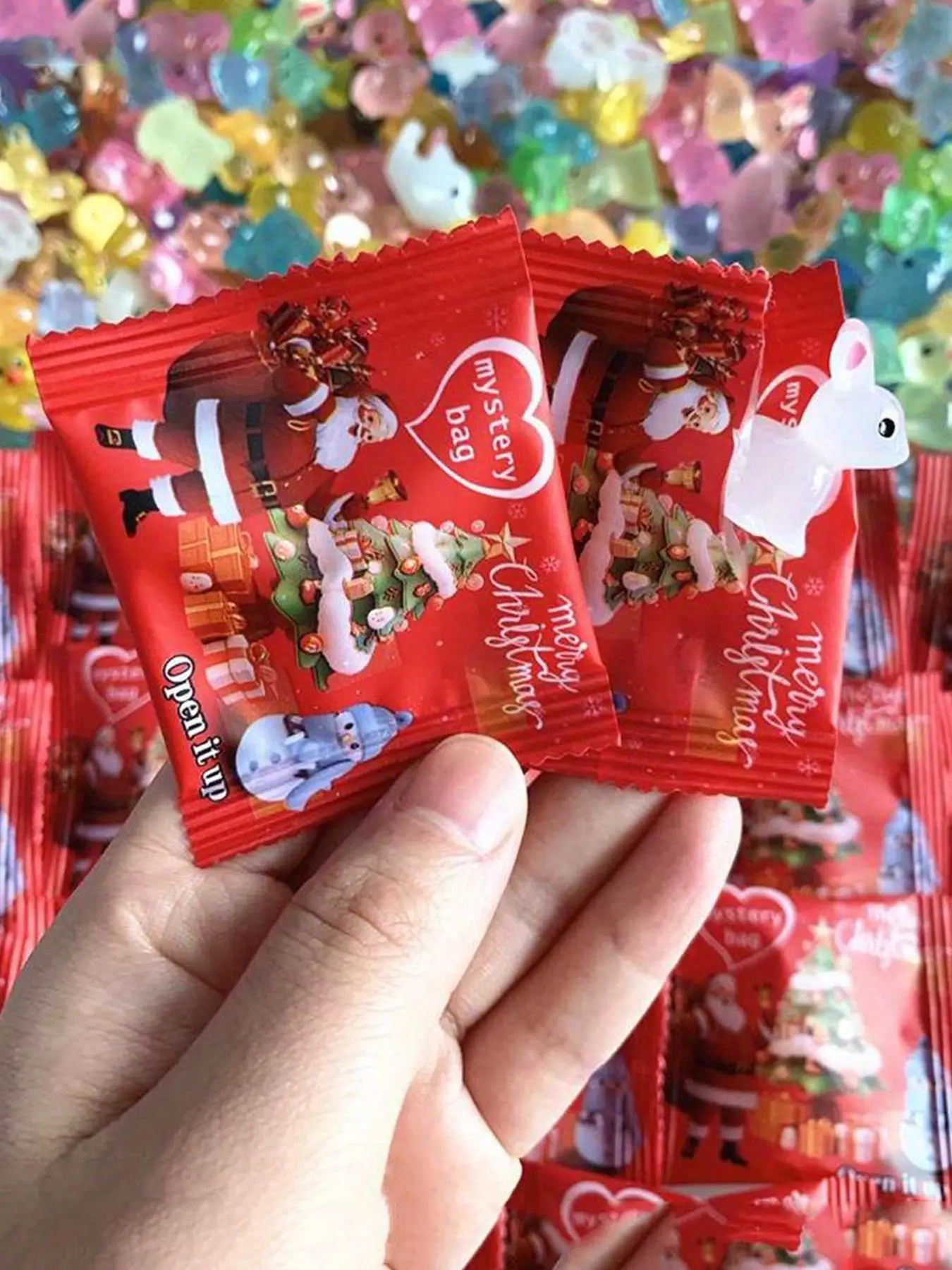 20pcs/50pcs Red Surprise Resin Blind Bags,Cute Christmas Mini Animals,Luminous, Glow In The Dark Resin Ornaments,Creative Decorations, Can Be Used As Micro Landscape Decorations, Suitable For Surprise Gifts For Family, Friends, Lovers And Classmates