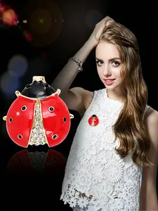 Rhinestone Ladybug Brooch, Enamel Insect Lapel Pin, Elegant Jewelry Accessory, Perfect Gift Idea, Ideal for Special Occasions