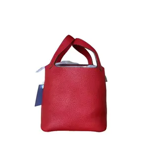 Pre-owned HERMÈS france Crossbody Bags Red Basket 18 Handbag
