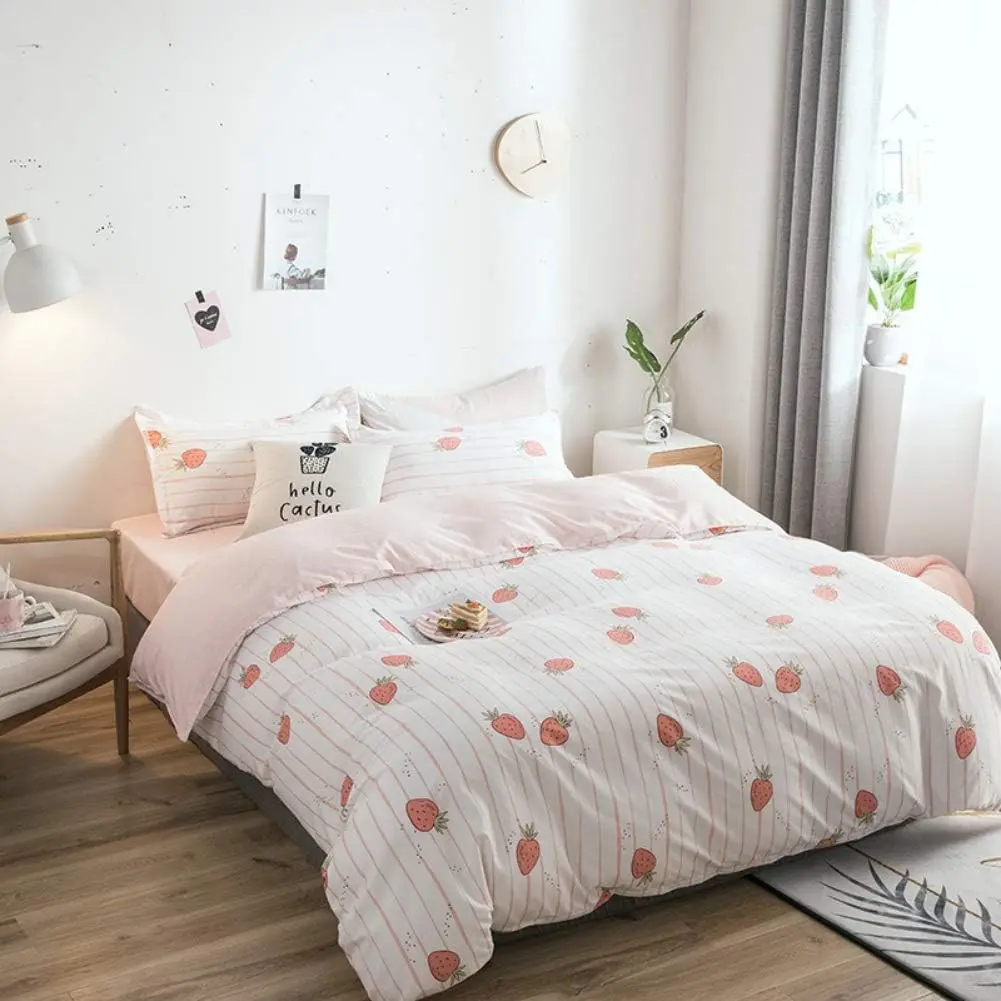 Feelyou Strawberry Pattern Polyester Duvet Cover Set - Comfy Bedding Set, Bed Covers, Decorative, All Season, Vibrant Pink-Red, Super Soft, Breathable Bedding Protector (No Filler or Comforter)