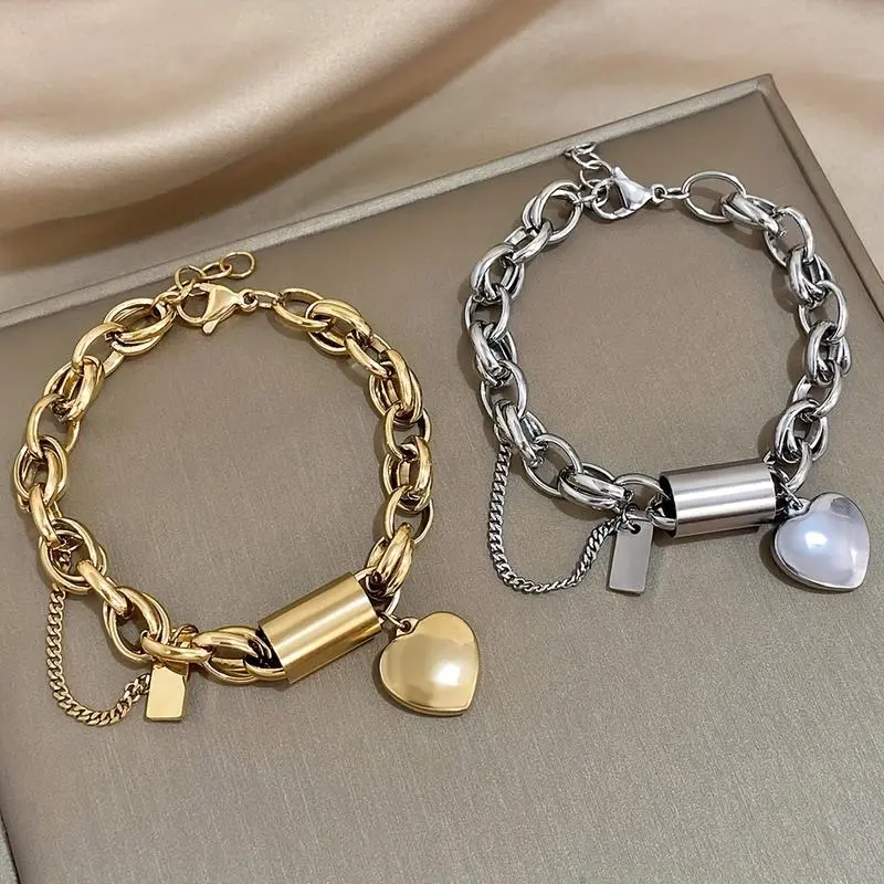 Chunky Chain Bracelet with Heart Pendant - Heavy-Duty Stainless Steel Bag Charm, Valentine's Day Jewelry Gift for Luggage & Bag Accessories