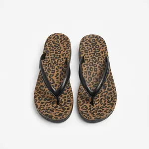 Nest Foot Leopard print flip-flops, women's flip-flops, wedge heels, beach and seaside non-slip sandals, fashionable sandals.Leopard print flip-flops, women's flip-flops, wedge heels, beach and seaside non-slip sandals, fashionable sandals.