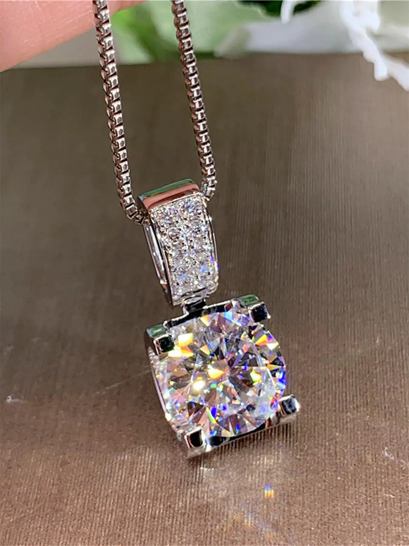 Luxury Artificial Zirconia Decor Dangling Pendant Necklace for Women, Rhinestone Decor Necklace, Gorgeous Trendy Jewelry As Gift for Party Decor