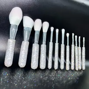 12 High-End Luxury Multi-Functional Makeup Brush Sets Filled with Diamonds, Professional Facial And Eye Makeup Brushes Covered in Shiny Rhinestones, Set of 12pcs, Highlighter Brush Full of Blingbling Powder Brush Contouring Blush Foundation