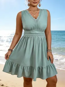 Plus Size Loose Mint Sleeveless Dress, V Neck Lace Patchwork Ditsy Floral, Waist Cinched Pleated Hem, Casual Elegant Summer Fashion, Women's Clothing