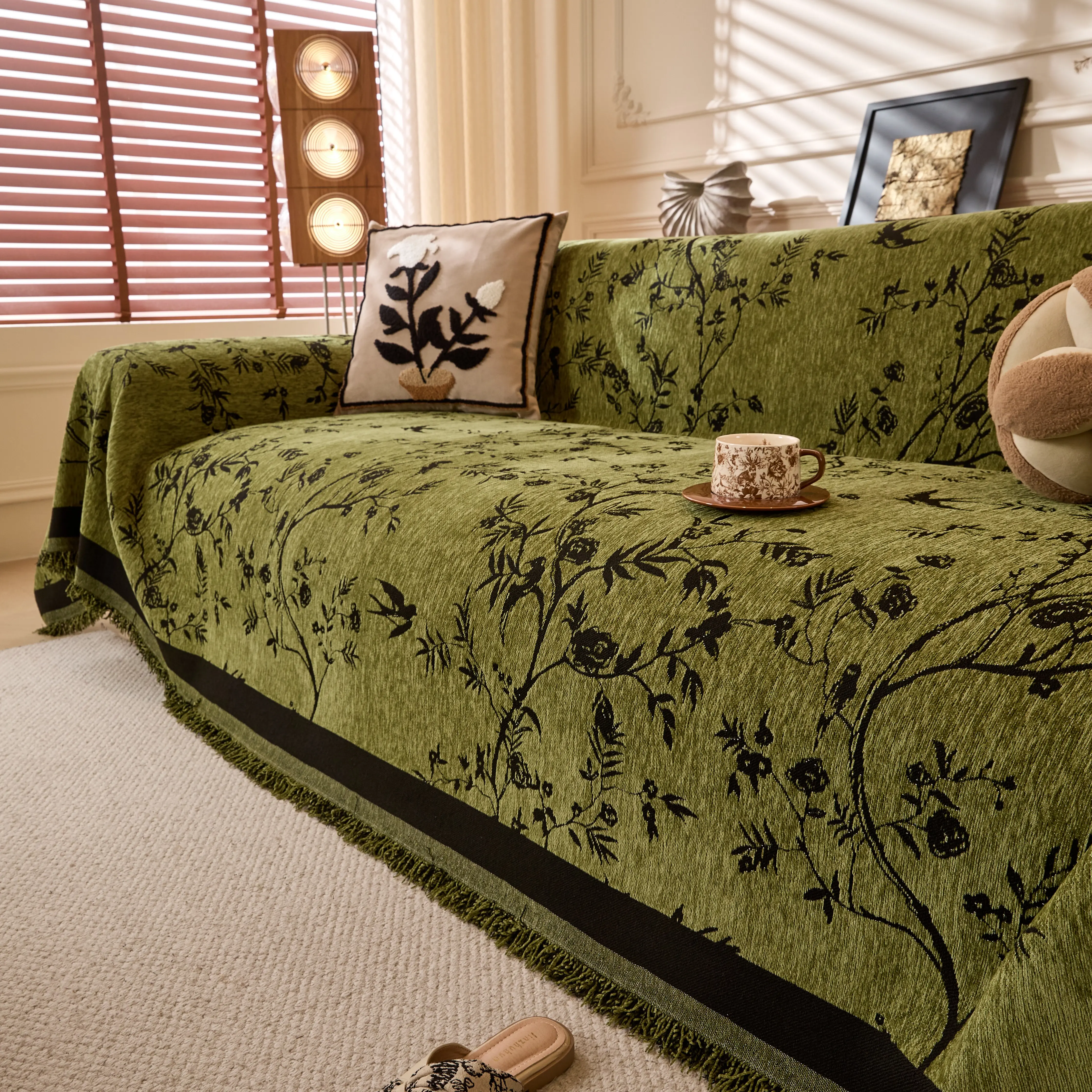 Chenille Plant Leaf Pattern Sofa Cover - Durable, Pet-Friendly, All-Season Use Couch Cover, Scratch-Resistant, Dustproof Elastic Furniture Protector for Home Living Room