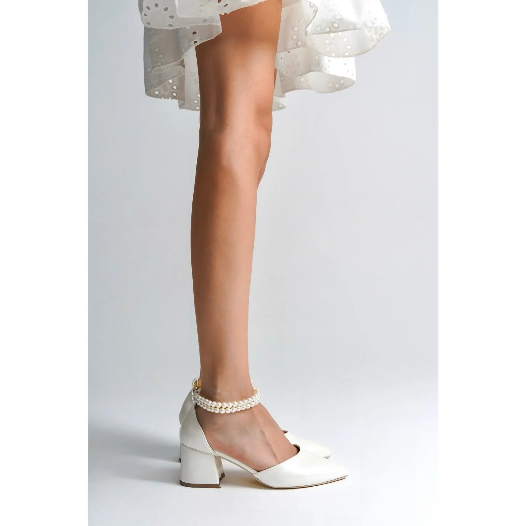 Viola | Ivory Mid Heels with Pearls