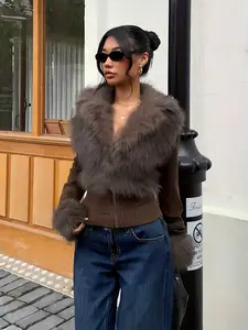 Women's Street Style Womenswear Patchwork Knitted Faux Fur Outerwear Jacket, Casual Wear Fitted Zip-Up Striped Long Sleeve Jacket with Thick Fabric for Fall & Winter Coats