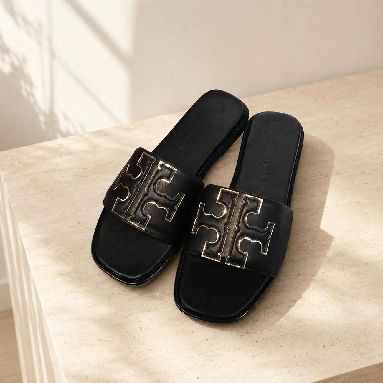 Women’s Flat Slide Sandals – Lightweight Open Toe Slip-On Shoes for Summer, Beach, Travel & Everyday Wear