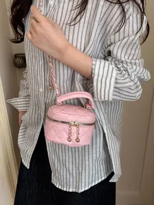 2026 New Bright Quilted Lunch Box Bag, Durable Lunch Bag, Metal Ball Chain Purse, Sweet Style Handbag Crossbody, Fashionable Accessory for Daily Use