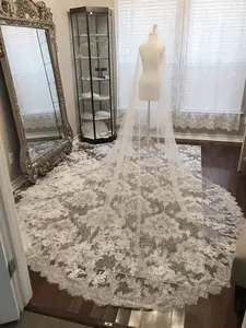 Style RV03 Wide Chantilly Edge Lace Royal Veil