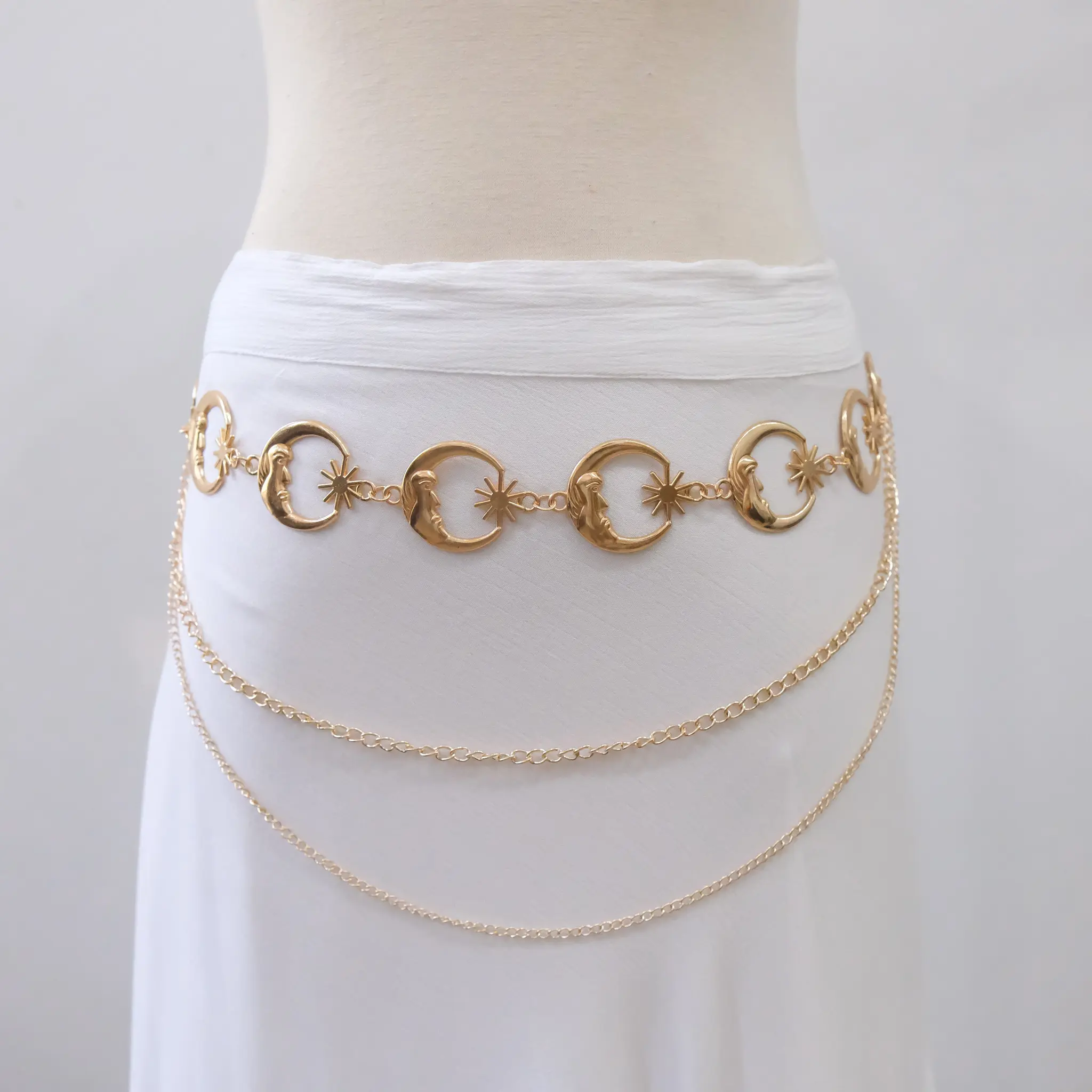 Plus Size Celestial Moon Belt, Crescent Moon Chain Belt, Boho Waist Chain, Moon and Star Hip Belt, Fairycore Festival Accessory, Gold Silver Belt