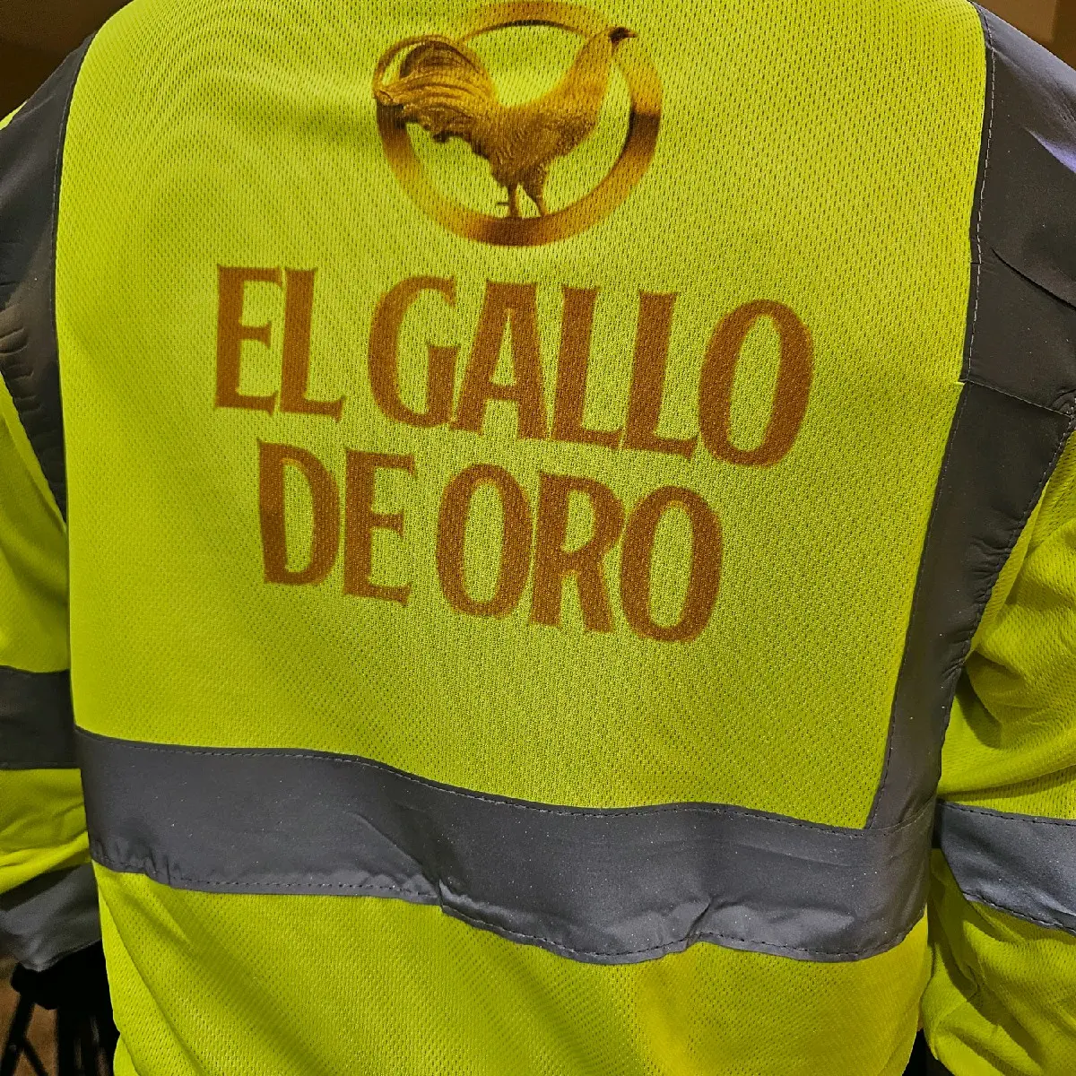 camisas y chaletos personalizos para compañias