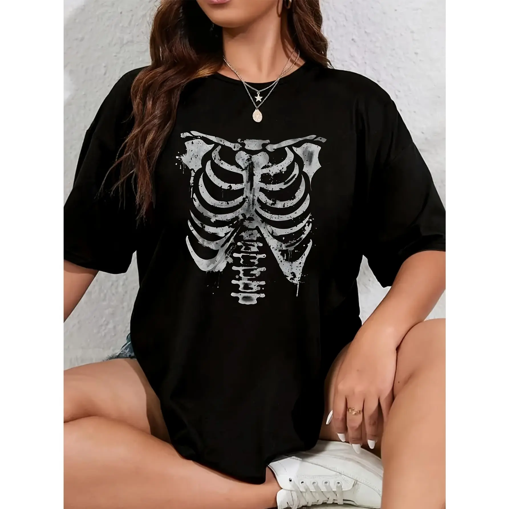 Plus Size Rib Cage Graphic T-Shirt for Women, Casual Baggy Short Sleeve Top, Oversize Crew Neck Polyester Clothes, Loose Baggy, Round Neck, Tshirt, Bold Chest Graphic Women's T-Shirts