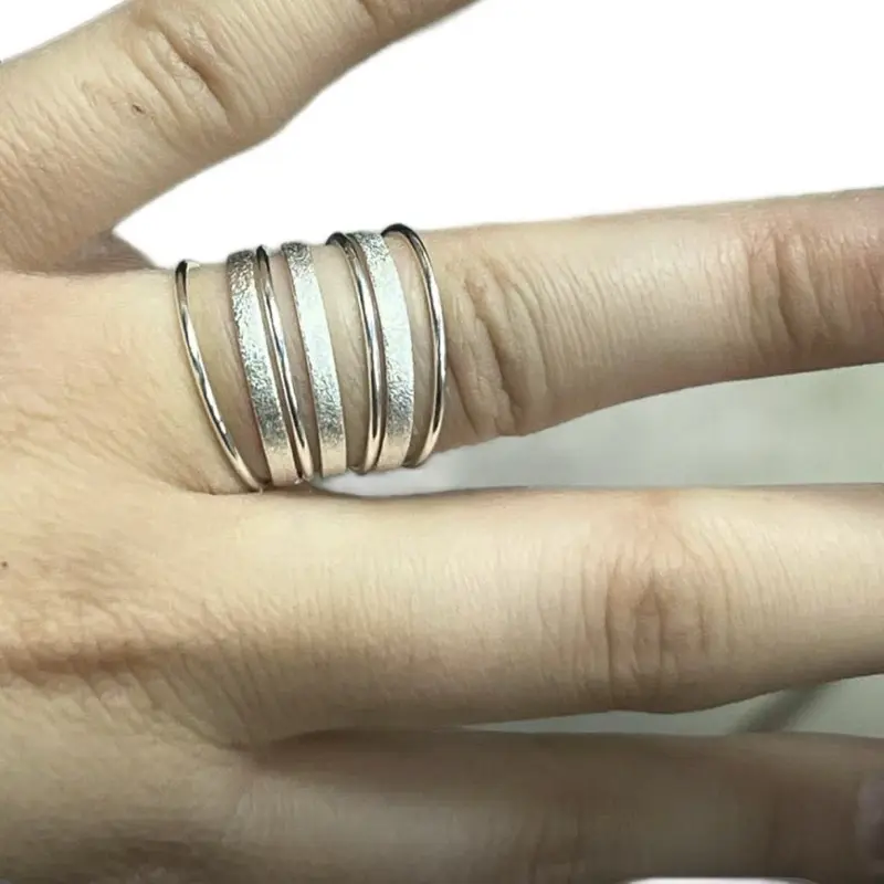Beautiful Sterling silver .925 semanario ring