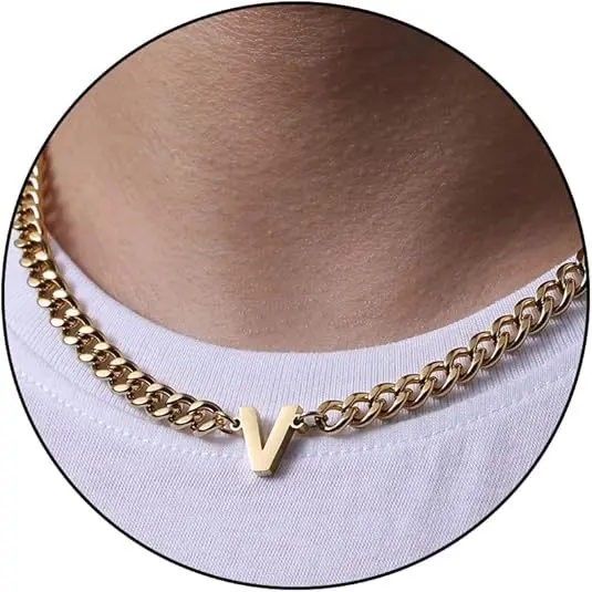 V letter necklace (gold)