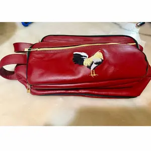 Maletin Para Gallos 24 Herramientas/ High Quality Rooster Pouch 24 Collectibles