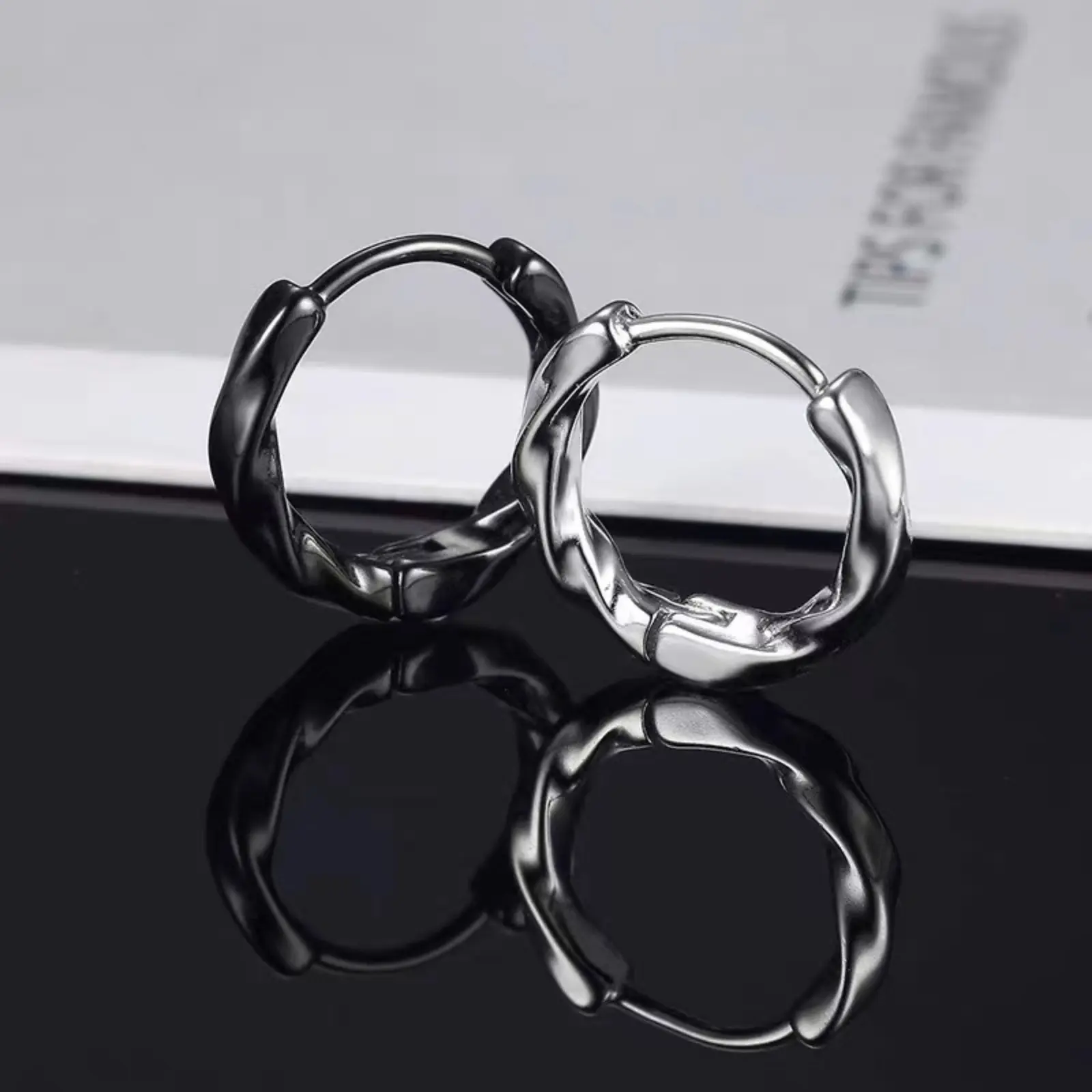Irregular Mobius ring earrings simple personality versatile ring ear bone earrings men and women new trend earrings