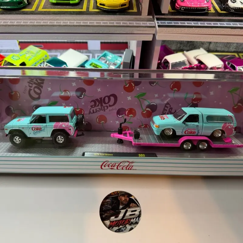 M2 Trailer Set - Classic Model Toy Vehicle, Made by M2, Includes 1976 Ford Bronco, 1995 Ford Ranger XLT on Trailer, Ages 12+