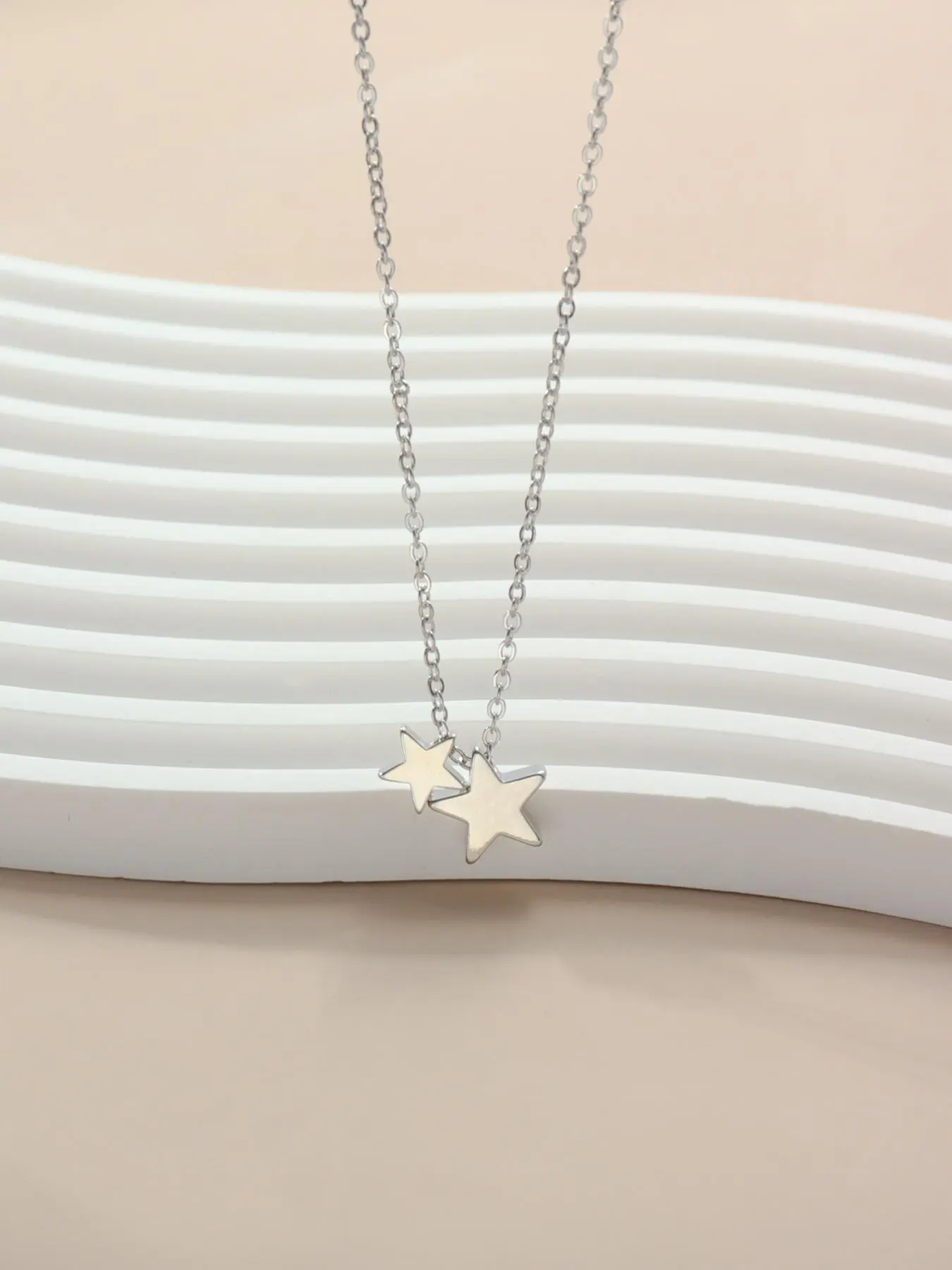Elegant Star Detail Pendant Necklace For Women For Gift, Stainless Steel Jewelry, Minimalist Necklaces, Modern Fashion Accessories, Minimalist Chain, Fashion Chic Accessories