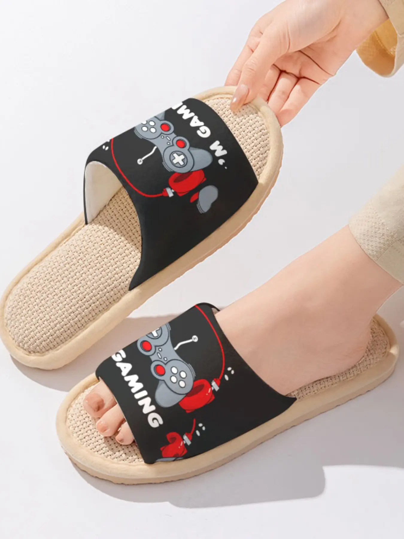 Game Controller & Headphones "I'M GAMING" Slogan | Trendy Gamer Style 1 Pair Linen Breathable Non-Slip Sweat-Absorbent Home Slippers For Gamers/Men & Women (Gaming Room/Lounging/Relaxing) Spring Summer