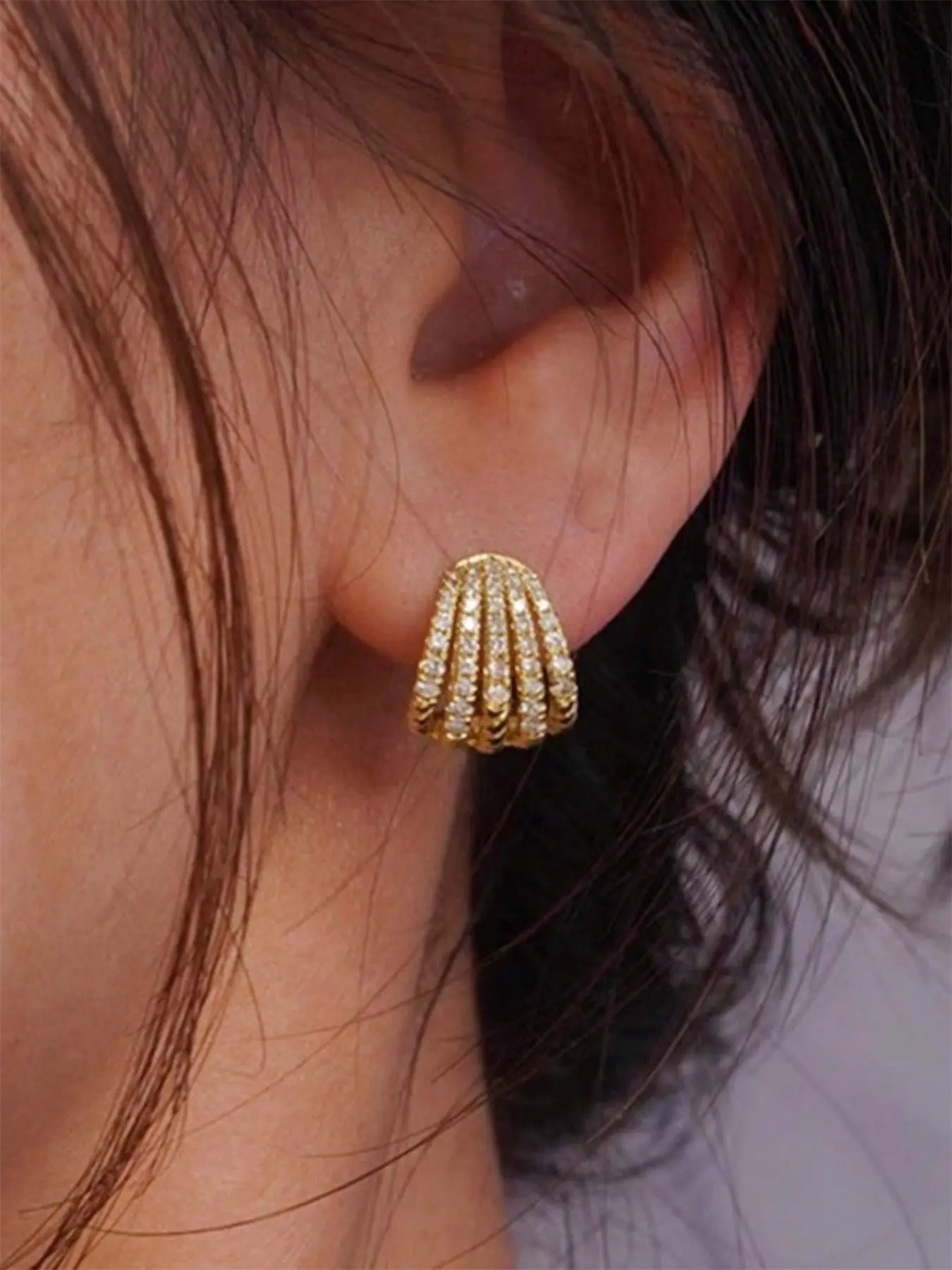 1 Pair Glamorous Cubic Zirconia Hoop Earring For Women For Wedding Engagement Anniversary Party Jewelry Valentine's Day Gift Flat Back Earrings