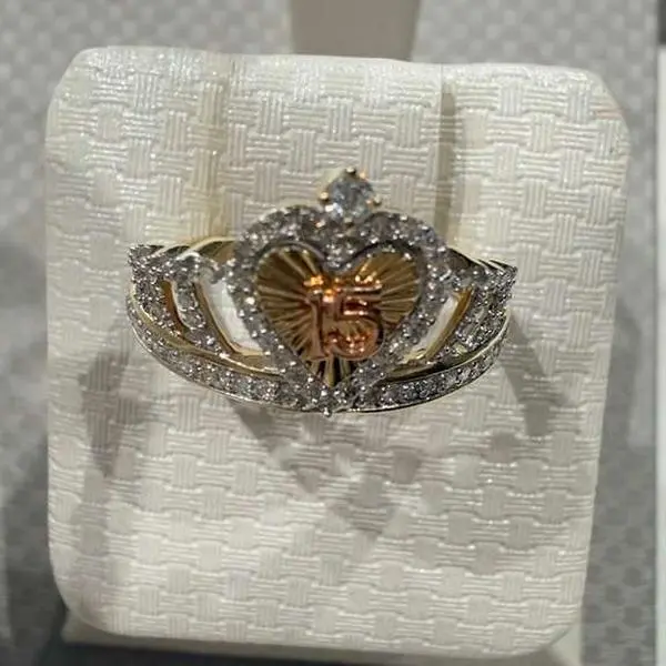 14K Gold Quinceañera Tiara Ring with Diamonds - Size 7.