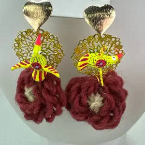 Aretes de Alebrije Colibri  con Tlacoyales 3” Largo