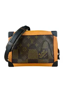 Pre-owned na Shoulder Bags Louis Vuitton x Nigo Soft Trunk Bag