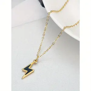 1 Pc Fashionable Women's Lightning Pendant Necklace, Stylish and Cool Stainless Steel Collarbone Chain, Simple and Casual Jewelry, Niche Design, Birthday Gift, Valentine's Day Gift, Give To Girlfriends, Lightweight and Luxurious Accessories