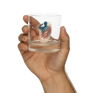 Saluting soldier with flag Rocks glass
