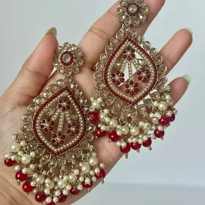 Lightweight Polki Earrings with Pearl Accents Elegant Design Jewelry Piece for Everyday Wear Versatile Accessory for All Occasions