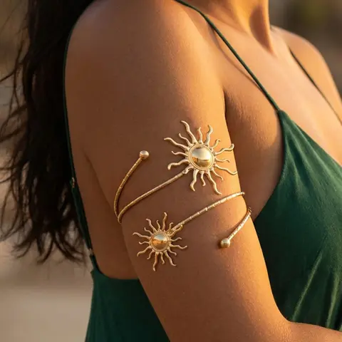 Women's Adjustable Metal Sunflower, Fashionable Open Design Arm Ring, Unique Personalized Jewelry Accessory, Trendy Bangle