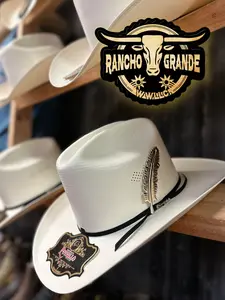 100x Sombrero Fino c/Pluma Dorada