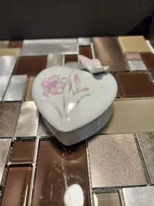 Vintage Jasco Heart Shape Candle Holder Trinket Box Pink Flower/Butterfly/Lid