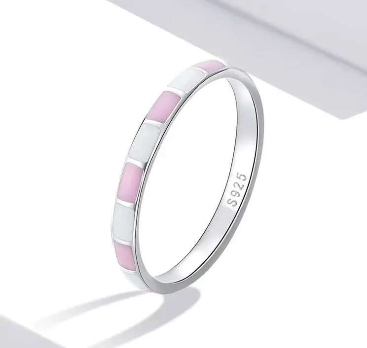 Elegant 925 Sterling Silver Pink & White Checkers Ring