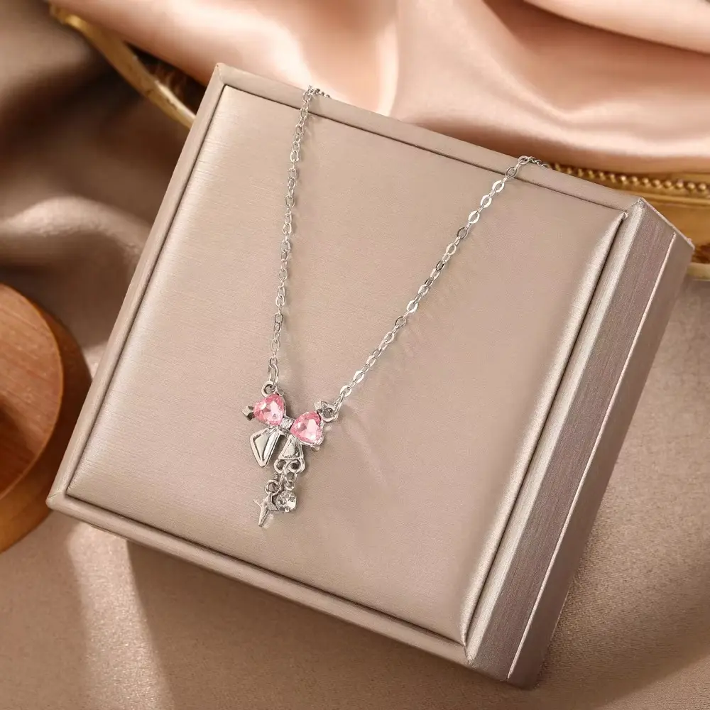 Sweet Pink Bow Necklace Ladies Fashion Sparkling Rhinestone Star Shape Pendant Clavicle Chain Delicate Wedding Accesories C