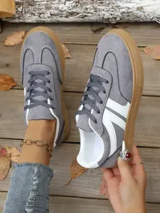 Women's Wine Colorblock German Athletic Training Shoes, Vintage V-Stripe Flat Casual Shoes, Sneaker, All Seasons Sneakers, Perfect for Daily Vacation Wear