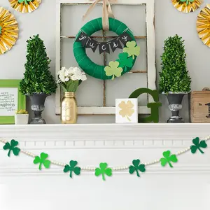 St. Patrick's Day Wreath, Clover Banner Wooden bead St. Patrick's Day decoration, St. Patrick's Day Home decoration, St. Patrick's Day decoration, Hanging Ornament