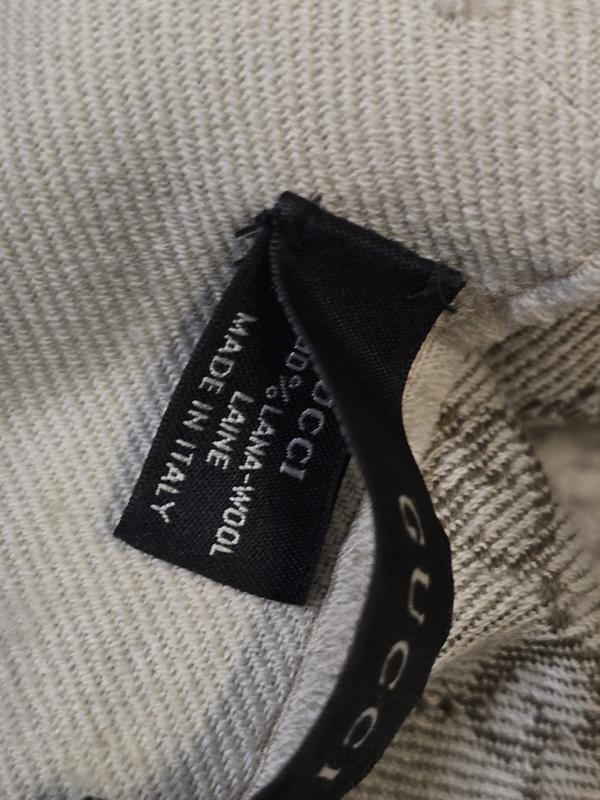 Pre-owned Gucci Beige 100% Wool Scarf with Classic GG Pattern and Fringe Detail for Stylish Warmth