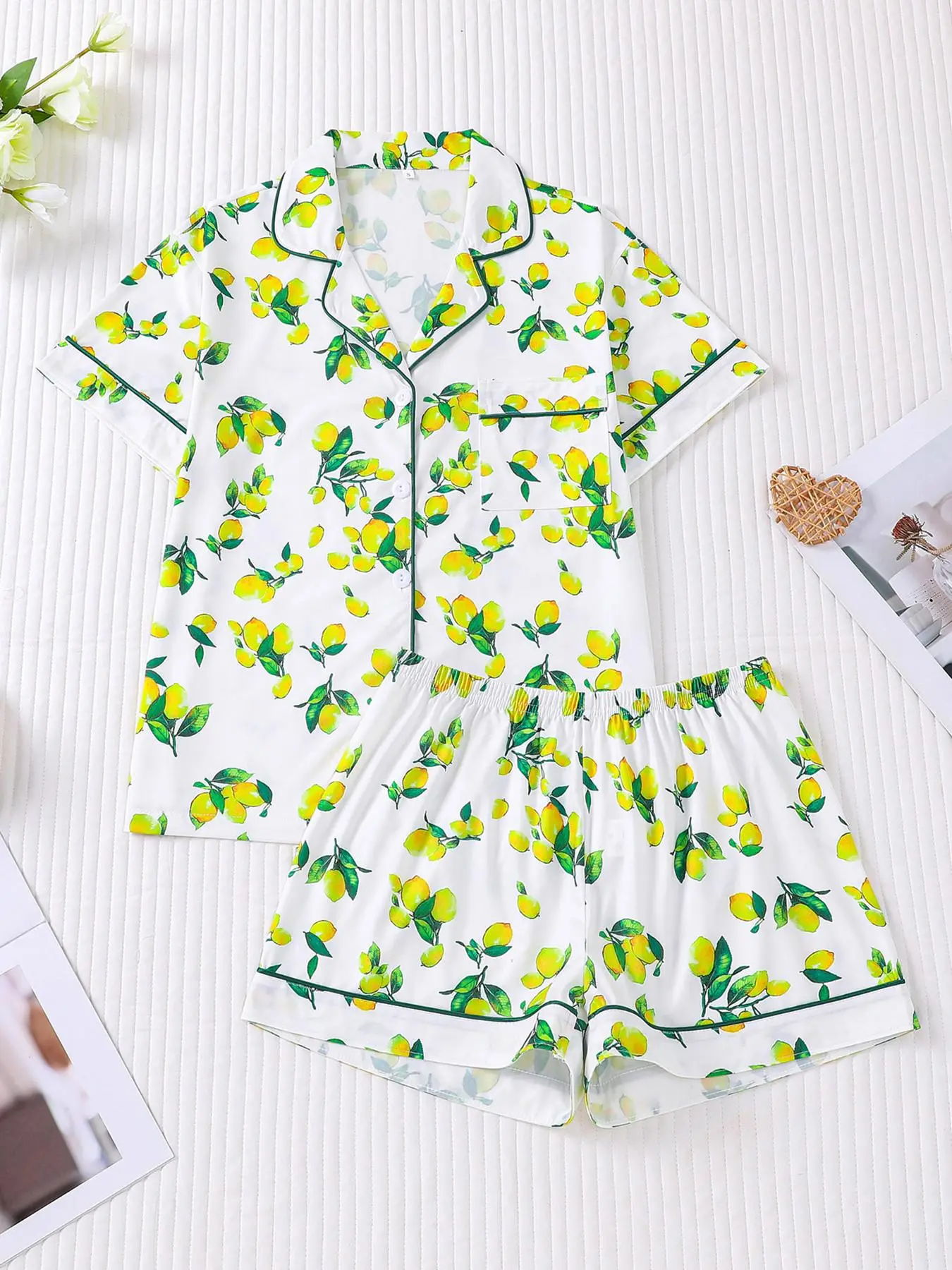 Women's Lemon Print Short Sleeve Top & Elastic Waist Shorts Pyjama, Casual Comfy Lapel Neck Short Sleeve Top & Shorts Set, Ladies Sleepwear for Summer